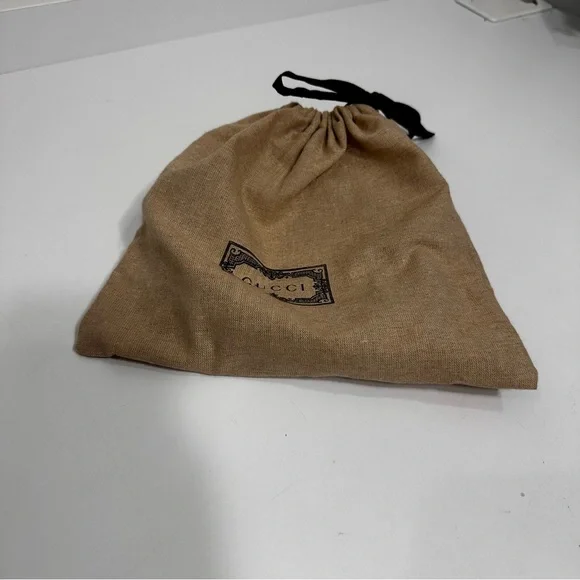 Gucci Taupe Belt with Gold Buckle - Picture 3 of 9